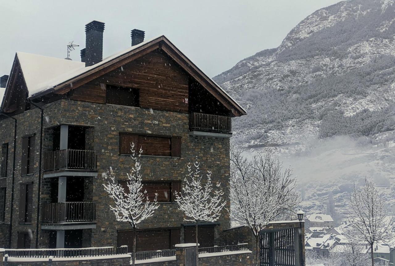 Pleta Del Mon Apartman Benasque Kültér fotó
